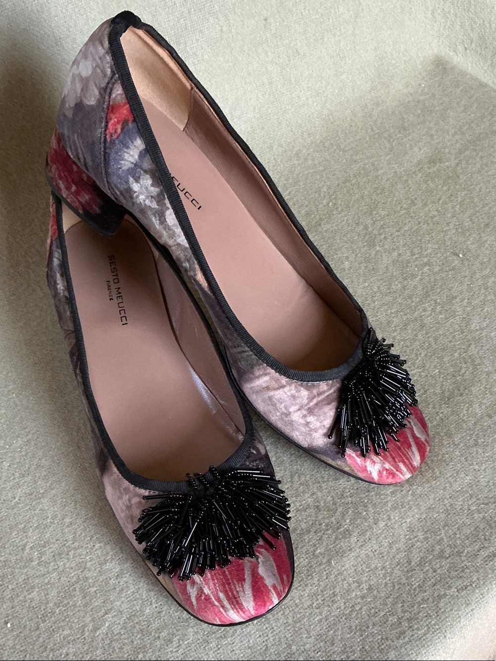 Sesto Meucci Pink and Black Floral Velvet Block Heel Pumps with Beaded Tassels